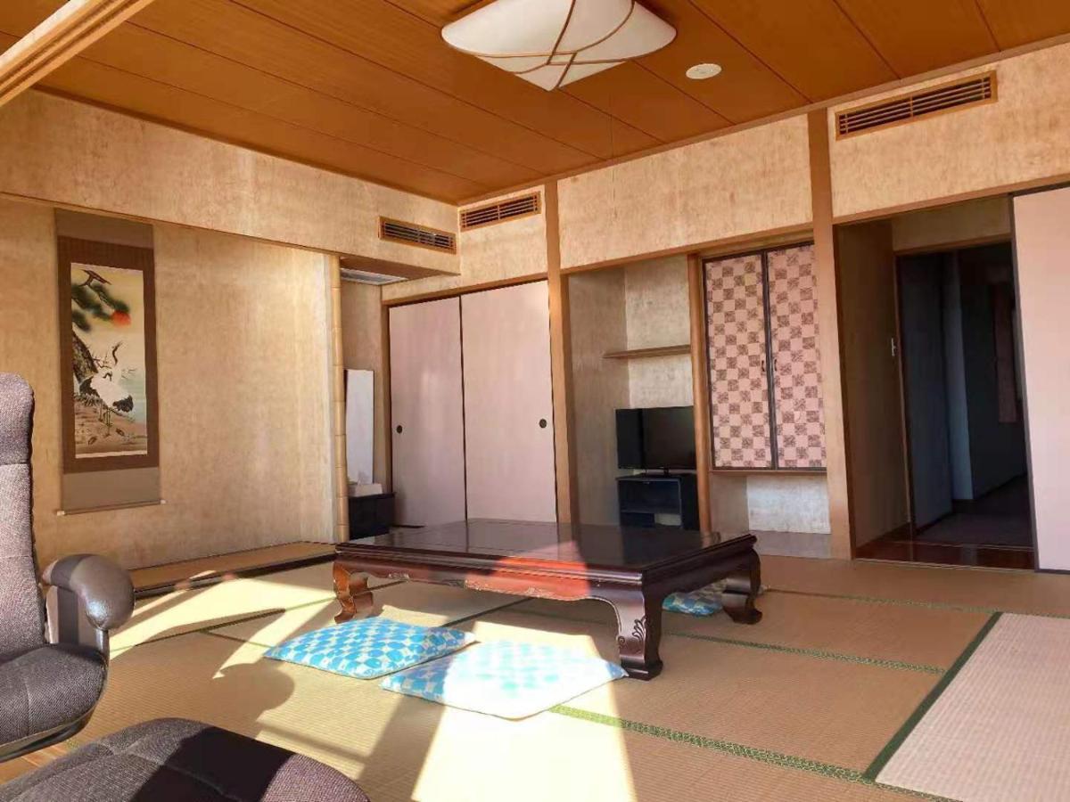 Atami Onsen Guest House Megumi Exterior photo