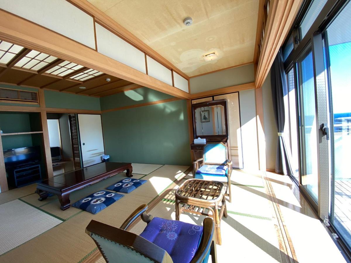 Atami Onsen Guest House Megumi Exterior photo