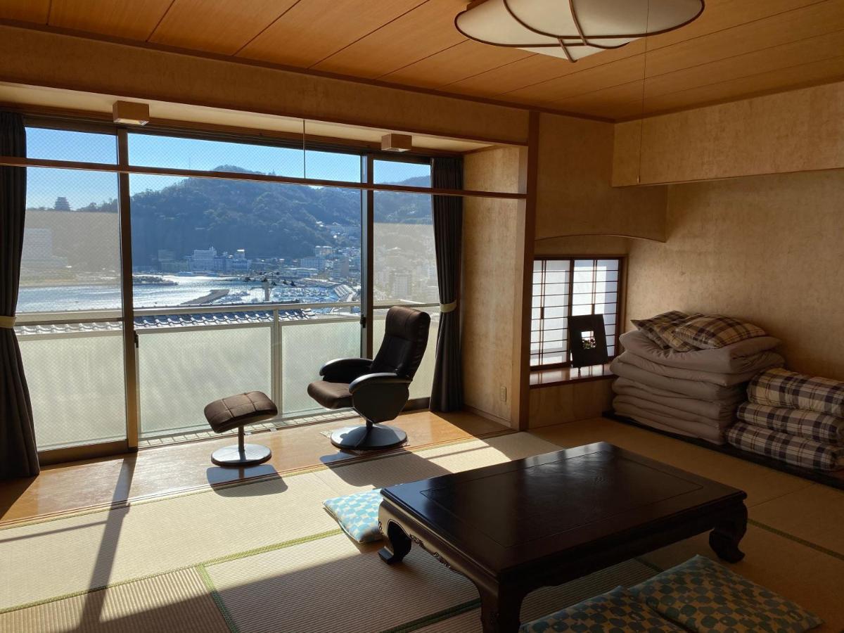 Atami Onsen Guest House Megumi Exterior photo
