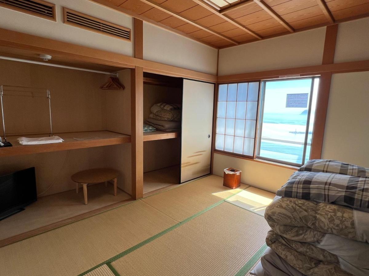 Atami Onsen Guest House Megumi Exterior photo