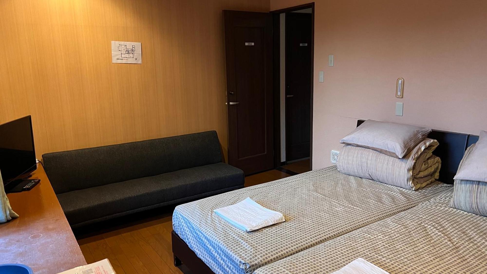 Atami Onsen Guest House Megumi Exterior photo